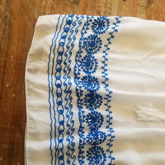 Embellished peasant blouse - Picture 2 of 9